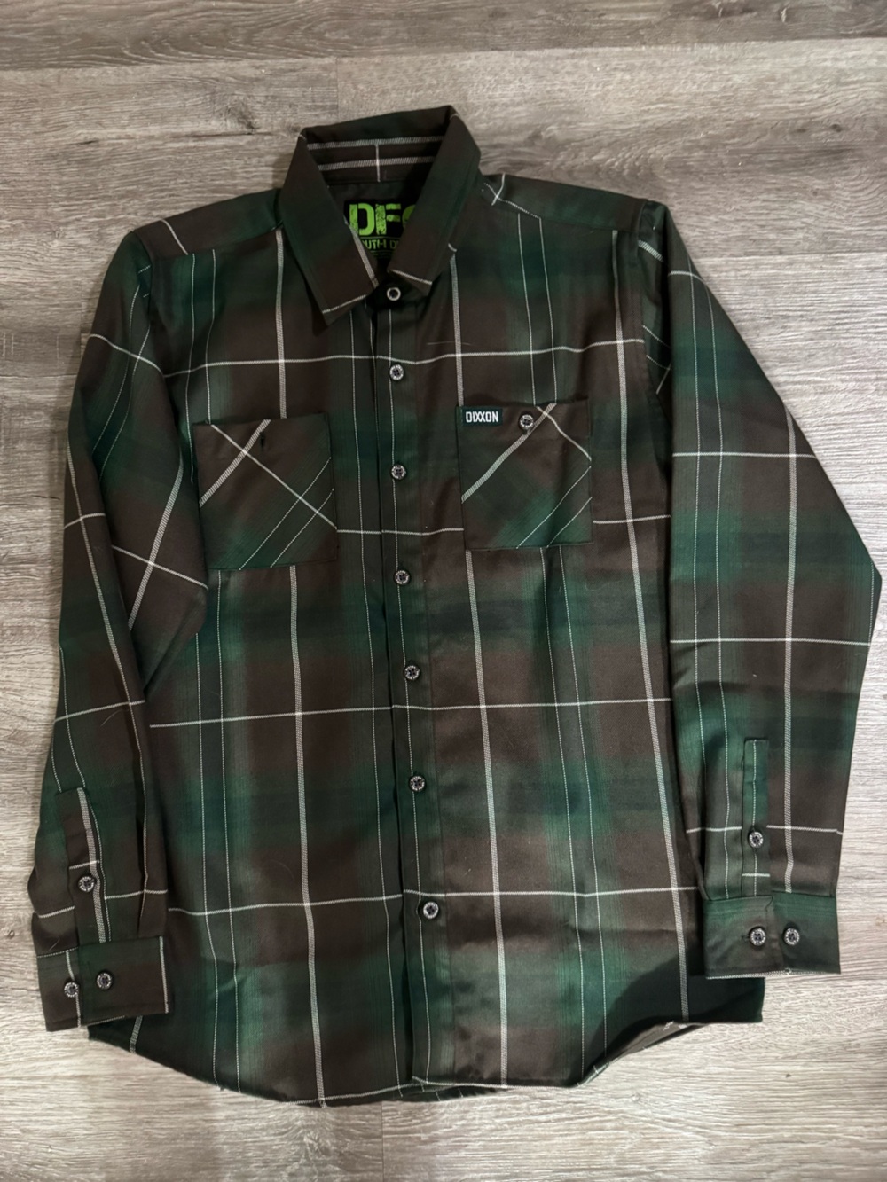 DIXXON youth XL Green and Black Plaid Button-Down Flannel